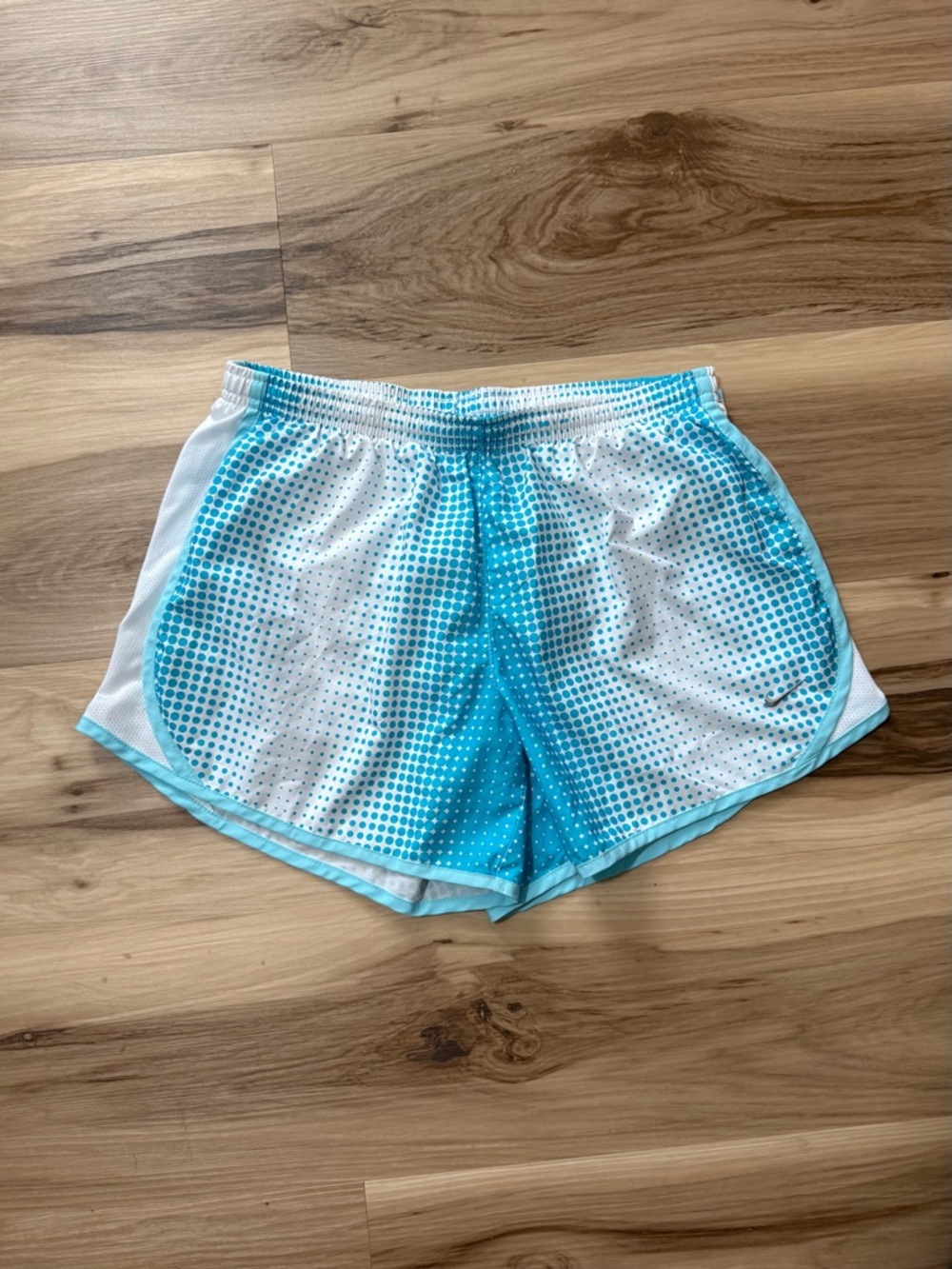 Nike Tempo Dri-FIT Shorts – Youth XL, Blue Polka Dot, Mesh Sides